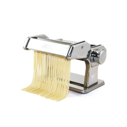 Verse pastamachine + zelfgemaakte pastadroger