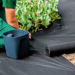 Tissu anti-mauvaises herbes...